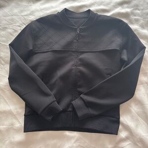 Cropped black jacket